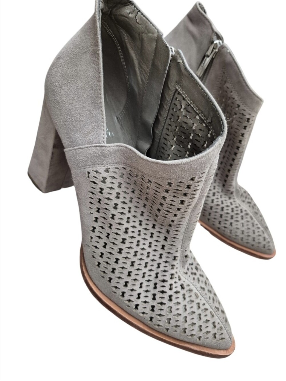 💕Vince Camuto Grey Perforated Block Heel Ankle Boots💕